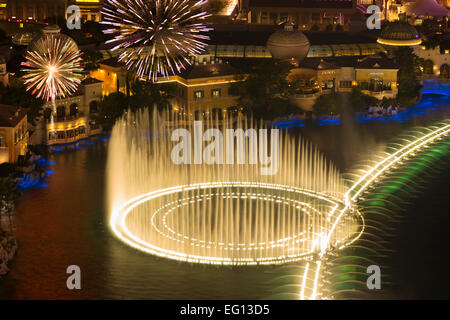 HOTEL CASINOS BELLAGIO FOUNTAINS SOUND LIGHT SHOW STRIP LAS VEGAS NEVADA USA Stockfoto