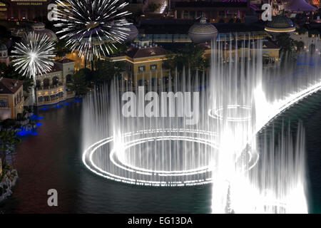 HOTEL CASINOS BELLAGIO FOUNTAINS SOUND LIGHT SHOW STRIP LAS VEGAS NEVADA USA Stockfoto