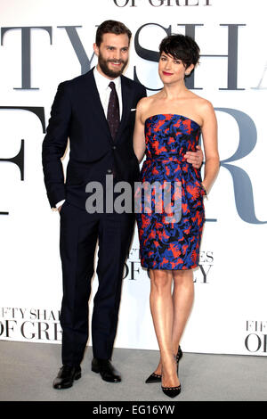 London, UK. 12. Februar 2015. Jamie Dornan und Amelia Warner Ankunft für die Fünfzig Schattierungen von grau UK Premiere, im Odeon Leicester Square in London. Bildnachweis: Dpa picture Alliance/Alamy Live News Stockfoto