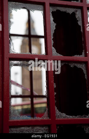 Student clasing mit der Polizei während Studentenprotest in London Stockfoto