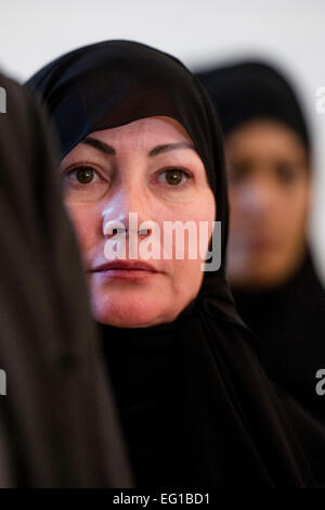 Ivana Zemanová, Ehefrau des tschechischen Präsidenten Milos Zeman, während des Besuchs der Sheikh-Zayed-Moschee in Abu Dhabi, Vereinigte Arabische Emirate, 13. Februar 2015 abgebildet. (CTK Foto/David Tanecek) Stockfoto