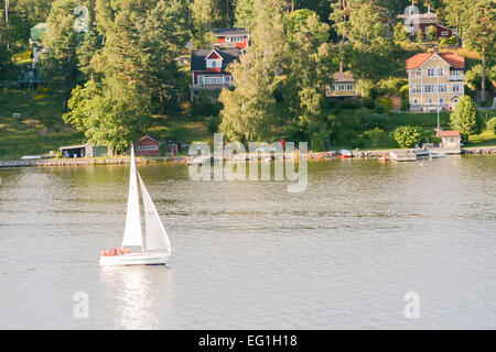 Segeln in Schweden. Orte, während das Kreuzfahrtschiff in Stockholm ankommt Stockfoto