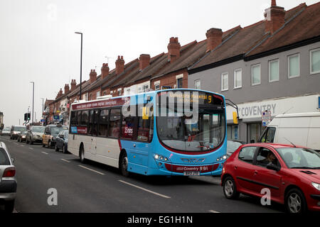 Bus in Walsgrave Road, Ball Hill, Stoke, Coventry, Westmidlands, England, UK Stockfoto