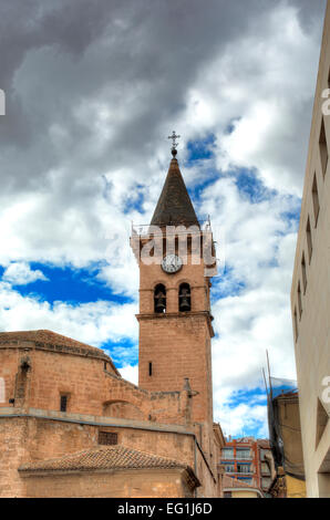 Glockenturm der Kirche von Santa Maria, Villena, Valencia, Spanien Stockfoto