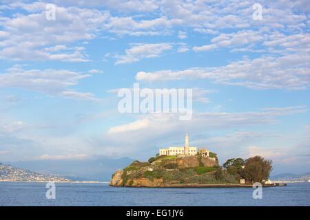 Gefängnis Alcatraz an einem schönen Morgen in San Francisco Bay, Kalifornien Stockfoto