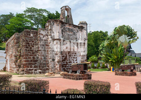 Ein Famosa oder Porta de Santiago, eine historische portugiesischen Festung in Malacca, Malaysia. Stockfoto