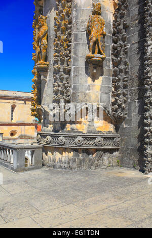 Skulpturenschmuck der Klosterkirche, Kloster Christusordens (Convento de Cristo), Tomar, Portugal Stockfoto
