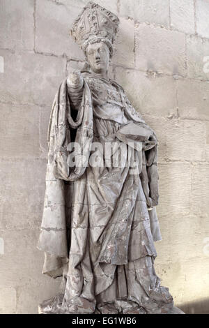 Statue des Bischofs, Alcobaca Kloster Alcobaca, Portugal Stockfoto