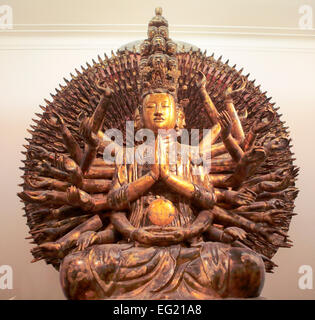 Skulptur von tausend-Hand Boddhisattva (Guan Yin), das Museum der schönen Künste, Hanoi, Vietnam Stockfoto