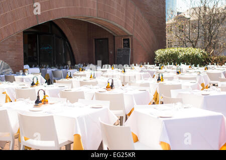 Tischset im Restaurant in New York im Freien serviert Stockfoto