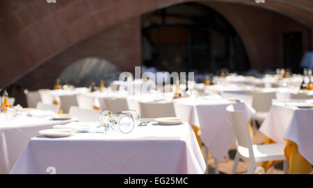 Tischset im Restaurant in New York im Freien serviert Stockfoto