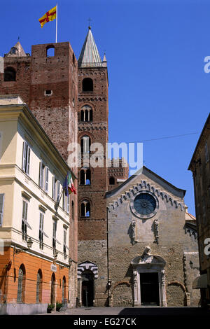 Italien, Ligurien, Riviera di Ponente, Albenga, Kathedrale Stockfoto