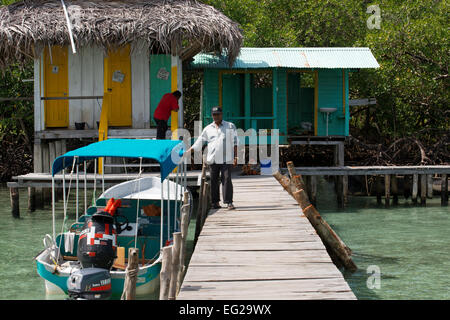 Restaurant in Crawl Cay - Cayo Coral. Boca del Drago. Bocas del Toro. Panama. Eines der berühmtesten Plätze zum Schnorcheln in Bocas de Stockfoto