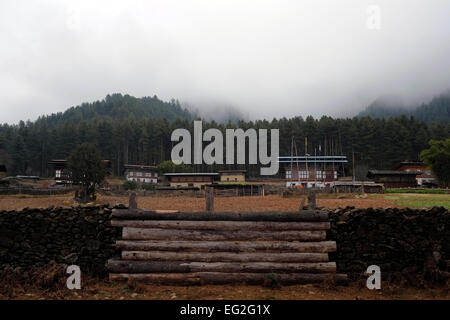 Eine ländliche Siedlung im Phobjicha-Tal ist auch oft bekannt Als Gangtey oder Gangtay in Zentral-Bhutan Stockfoto