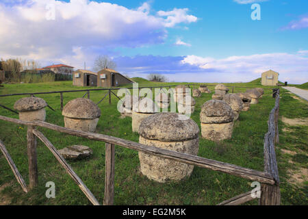 Etruskische Nekropole von Monterozzi, Tarquinia, Lazio, Italien Stockfoto