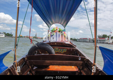 Arbeiten auf dem Chao Phraya Fluss Bangkok Thailand Stockfoto