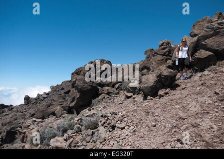 Trekking auf Lavafelder am Vulkan Piton De La Fournaise, La Réunion, Indischer Ozean Stockfoto