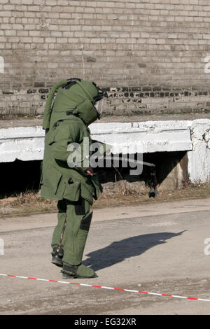 Vorort-Anti-Terror-Polizei Seiltechnik. Reale Situation. Stockfoto