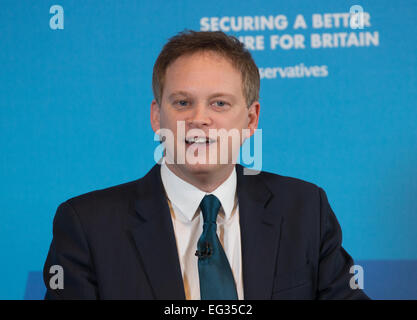 Grant Schapps Vorsitzender der konservativen Partei gibt eine Pressekonferenz Stockfoto