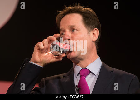 Nick Clegg befasst sich mit die British Chambers Of Commerce-Konferenz in London Stockfoto