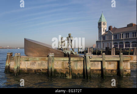 Amerikanische Handelsmarine Memorial & Pier A, Battery Park, Lower Manhattan, New York Stockfoto