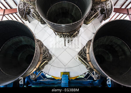 Riesige Motoren der Saturn V-Rakete am NASA Johnson Space Center in Houston, Texas, USA. Stockfoto