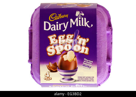 Cadbury Ei n Löffel Schokolade Eiern in einer lila box Stockfoto