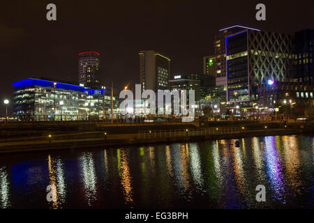 Media City, Salford Quays, Greater Manchester, bei Nacht Stockfoto