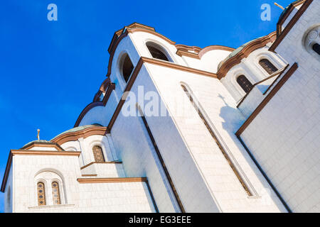 Die Kathedrale von Hram Svetog Save Heiligen Sava in Belgrad Serbien zeigen die Kuppeln und Architektur Stockfoto