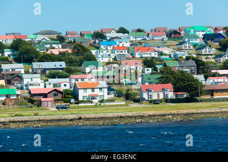 Ansicht von Stanley, Falkland-Inseln Kapital, aus dem Wasser, im Sommer Stockfoto