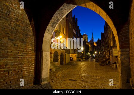 Danzig, Altstadt, Mariacka Straße bei Nacht Stockfoto