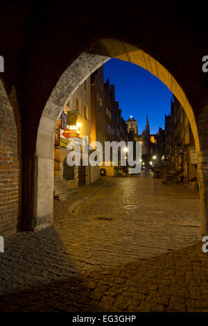 Danzig, Altstadt, Mariacka Straße bei Nacht Stockfoto