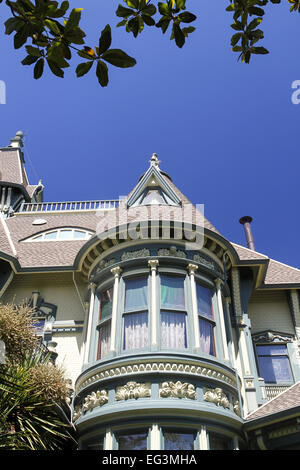 Detail der Carson Villa, verzierten beispielhaft für den Queen Anne-Stil der viktorianischen Architektur in Eureka, Kalifornien, USA Stockfoto