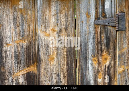 Detail einer strukturierten alte Holztür, Nahaufnahme Stockfoto