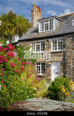 Pappel cottage in der Hafenstadt Port Isaac, Cornwall, England Stockfoto