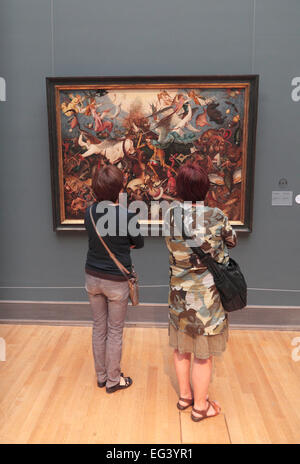 "La chute des Anges Rebelles" von Pieter Brugegel ich, Königliche Museen der schönen Künste von Belgien, Brüssel, Belgien. Stockfoto