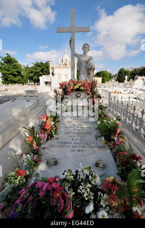 Grab von Amelia Goyri, La Milagrosa oder Miraculous, Colon Friedhof, Aldecoa, Havanna, Ciudad De La Habana, Kuba Stockfoto