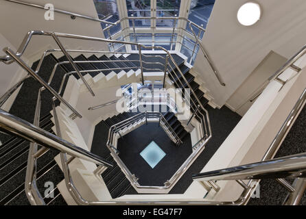 Treppe in den Büros 63 Kew Road, Richmond, London. Stockfoto