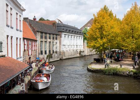 Belgien: Ein Kanal in der alten Stadt von Brügge. Foto vom 29. August 2014. Stockfoto