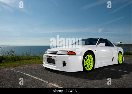 Nissan Skyline der R32 mit einem wide-Body-Kit ausgestattet erheblich veränderten Stockfoto