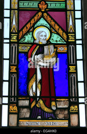 St. Jude, Glasfenster von Joseph Grant, c. 1855 Wighton, Norfolk England UK St. Heiligen Stockfoto