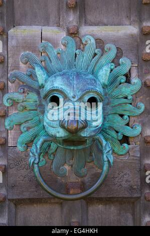 Türklopfer Bronze Brougham Hall. Brougham Castle Hall Penrith Cumbria England UK Stockfoto