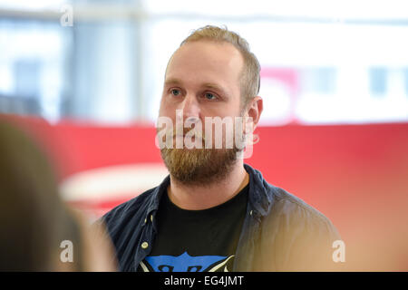 USA. 13. Februar 2015. 20150213, Helsinki, Finnland. Robert Helenius ja Delta-Auto Yheteistyhn. ||| Finnischer Boxer Robert Helenius im Bild während der Pressekonferenz in Helsinki, Finnland. Timo Korhonen/All über Presse © Csm/Alamy Live-Nachrichten Stockfoto