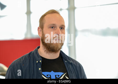 USA. 13. Februar 2015. 20150213, Helsinki, Finnland. Robert Helenius ja Delta-Auto Yheteistyhn. ||| Finnischer Boxer Robert Helenius im Bild während der Pressekonferenz in Helsinki, Finnland. Timo Korhonen/All über Presse © Csm/Alamy Live-Nachrichten Stockfoto