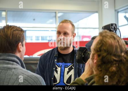 USA. 13. Februar 2015. 20150213, Helsinki, Finnland. Robert Helenius ja Delta-Auto Yheteistyhn. ||| Finnischer Boxer Robert Helenius im Bild während der Pressekonferenz in Helsinki, Finnland. Timo Korhonen/All über Presse © Csm/Alamy Live-Nachrichten Stockfoto