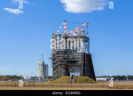 Der RS-25 Motor Prüfstand bei Führung von John C Stennis Space Center, Hancock County, Mississippi, Vereinigte Staaten Stockfoto