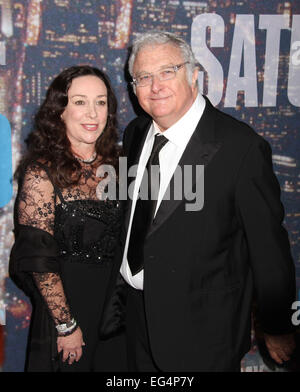 New York, New York, USA. 15. Februar 2015. Singer/Songwriter RANDY NEWMAN und Frau besuchen die Ankünfte für SNL 40th Anniversary Special Rockefeller Plaza statt. Bildnachweis: Nancy Kaszerman/ZUMAPRESS.com/Alamy Live-Nachrichten Stockfoto