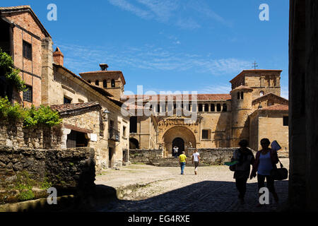 Stiftskirche romanische Kirche Santa Juliana Santillana del Mar Kantabrien Spanien Stockfoto