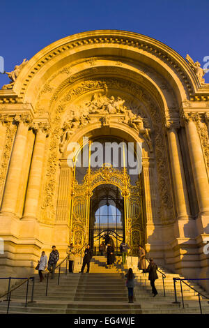 Eingang zum The Petit Palis Museum in paris Stockfoto