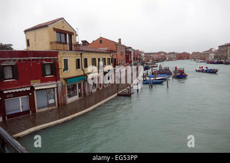 Murano Insel in der Lagune von Venedig. 700 Jahre Tradition in der Kunst der Glasverarbeitung. Stockfoto